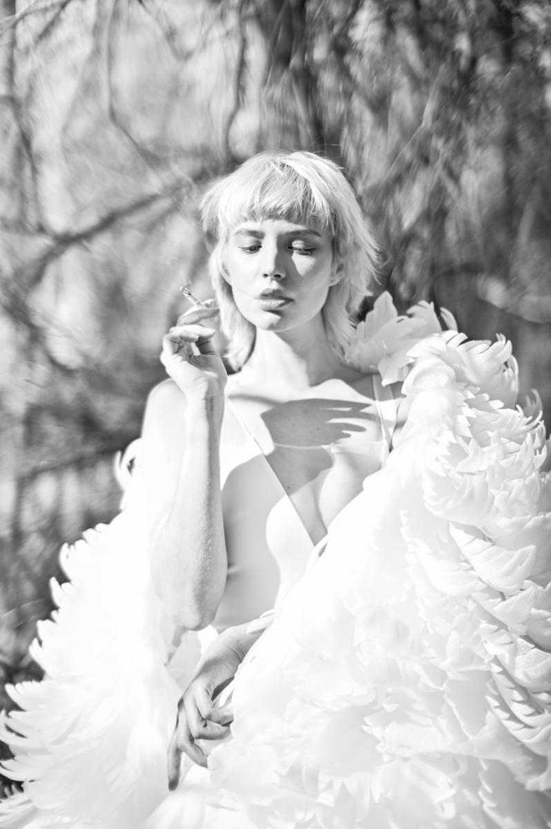 Fotografia kobieca- Czesława Włuka- Pani o czerwonych włosach