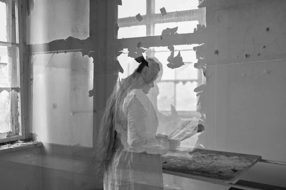 Fotografia dokumentalna- Czesława Włuka- Pani o czerwonych włosach