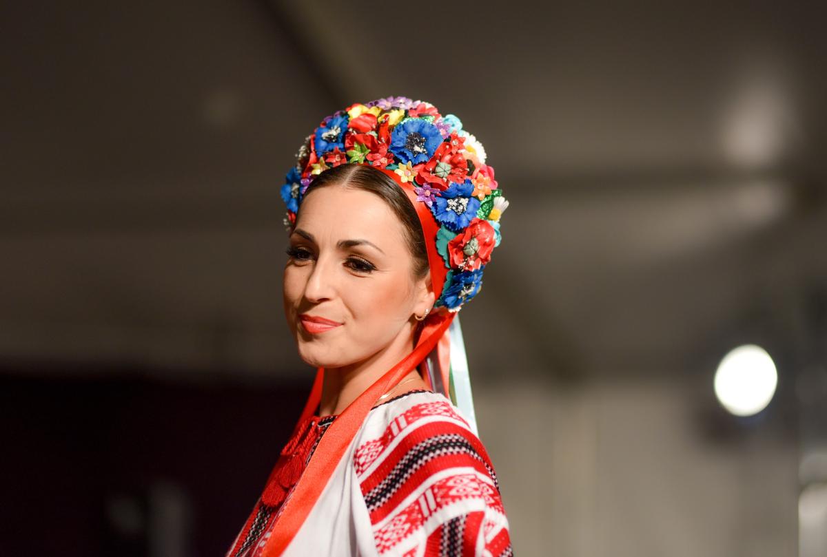 Fotografia reportażowa- Czesława Włuka- Pani o czerwonych włosach