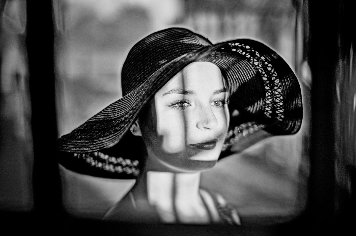 Fotografia portretowa- Czesława Włuka- Pani o czerwonych włosach