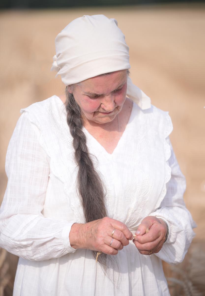 Czesława Włuka-czeslawawluka.art, Pani o czerwonych włosach